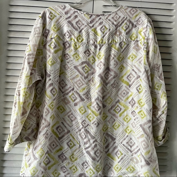 JM collection Aztec Print Top - Picture 2 of 8